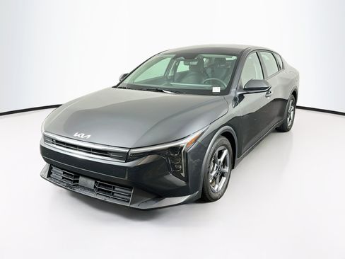 Used 2025 Kia K4 FWD image 3