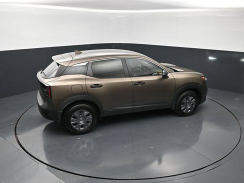 Used 2025 Nissan Kicks S w/ Interior Electronics Package FWD image 27