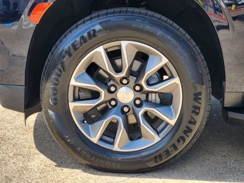 Used 2023 Chevrolet Tahoe LT RWD image 10