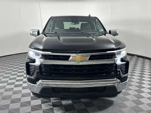 Used 2025 Chevrolet Silverado 1500 LT image 2