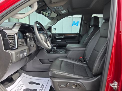 Used 2024 GMC Sierra 1500 Denali w/ Technology Package AWD/4WD image 12
