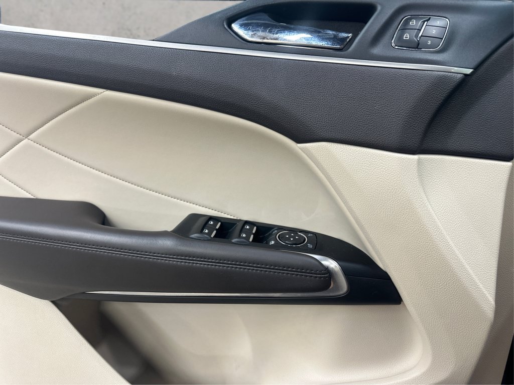 Used 2019 Lincoln MKC Reserve w/ MKC Climate Package AWD/4WD image 28