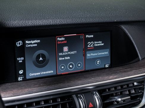 Used 2020 Alfa Romeo Stelvio Ti w/ Nero Edizione image 22