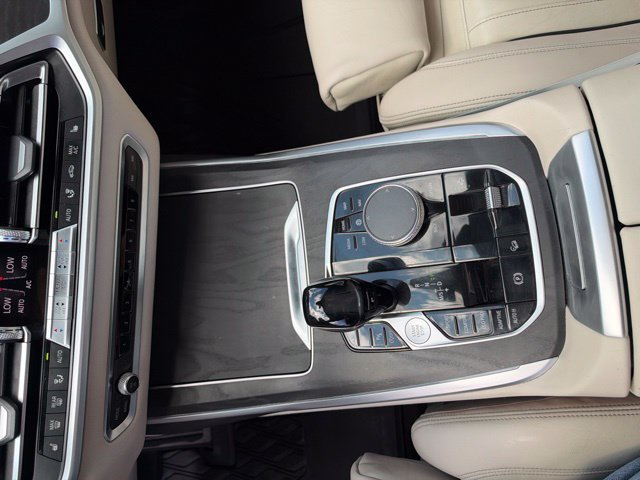 Used 2019 BMW X7 xDrive40i w/ Premium Package AWD/4WD image 25