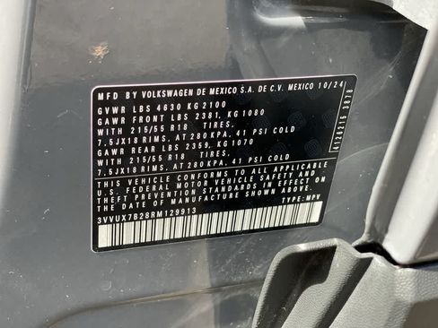 Used 2024 Volkswagen Taos SE AWD/4WD image 27