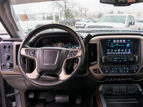 Used 2018 GMC Sierra 2500 Denali image 14