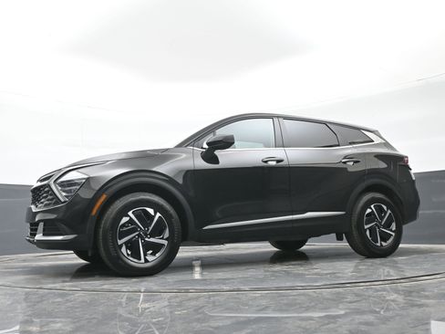 Used 2025 Kia Sportage LX image 33
