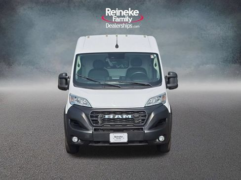 Used 2024 RAM ProMaster 2500 w/ Convenience Group FWD image 2