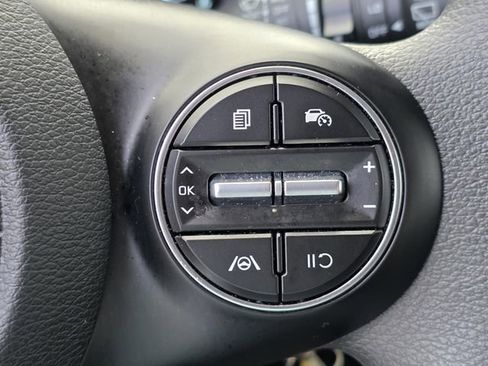 Used 2025 Kia Soul LX image 22