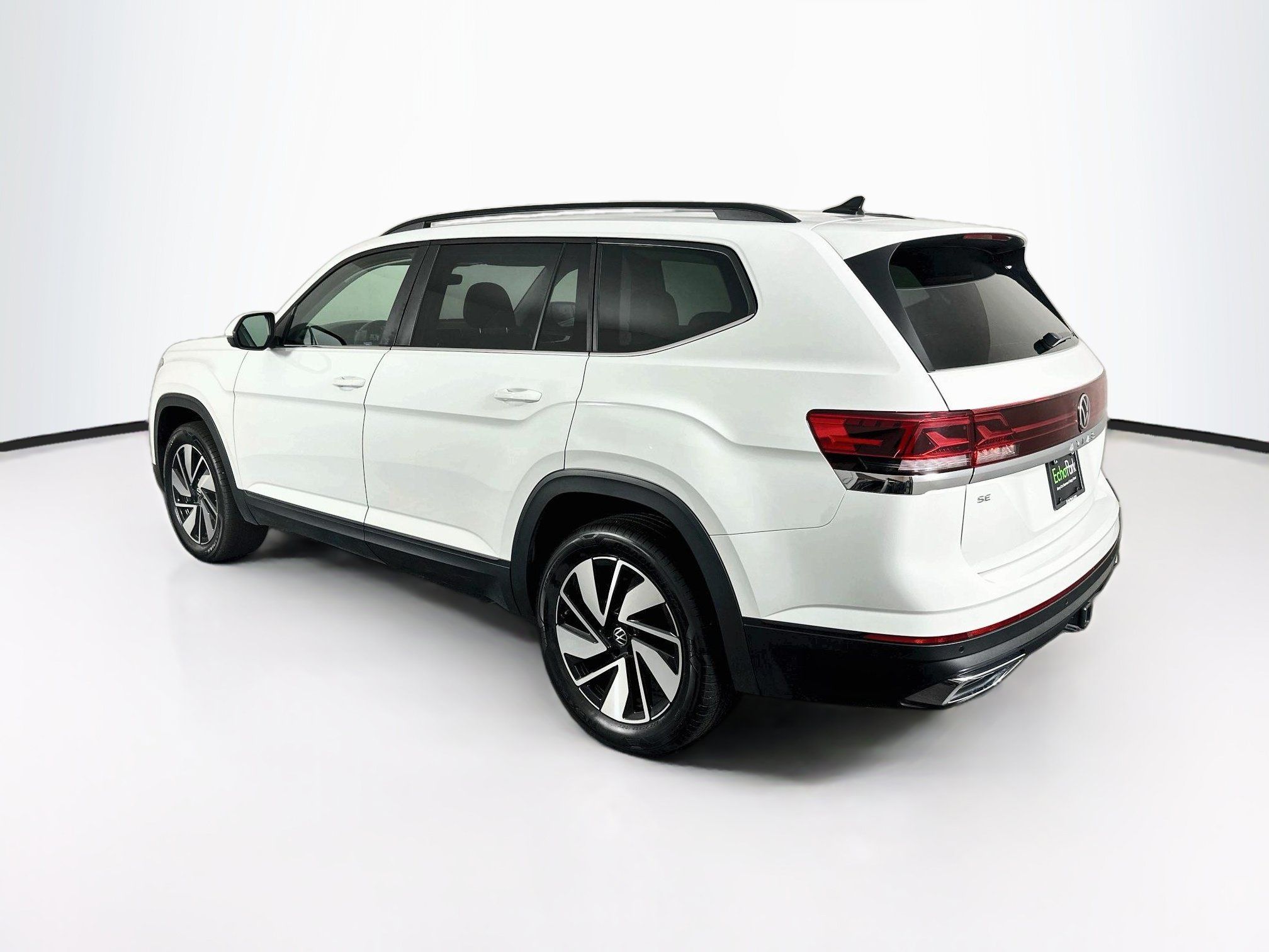Used 2025 Volkswagen Atlas SE FWD image 5