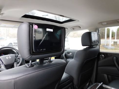 Certified 2023 Nissan Armada Platinum w/ Captain's Chairs Package RWD image 9