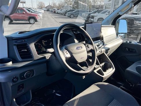 Used 2024 Ford Transit 350 XLT image 33