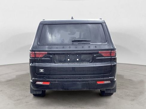 Used 2023 Jeep Wagoneer Series II AWD/4WD image 4
