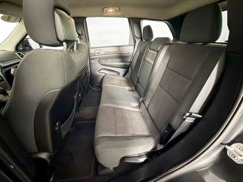 Used 2011 Jeep Grand Cherokee Laredo image 23