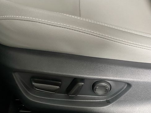 Used 2026 Toyota Camry SE FWD image 15