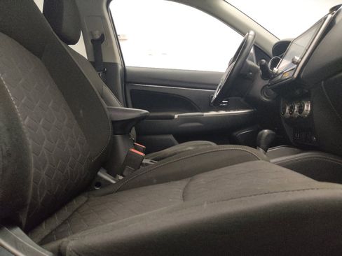 Used 2021 Mitsubishi Outlander Sport SE FWD image 21