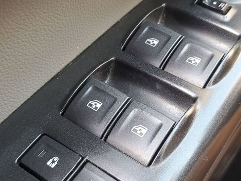 Used 2022 Chevrolet Colorado W/T w/ Custom Special Edition image 32