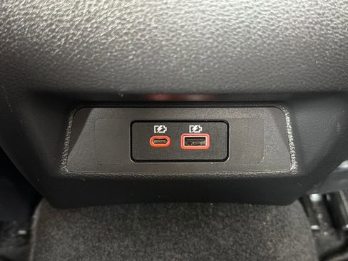 Used 2025 Nissan Altima 2.5 SV FWD image 30