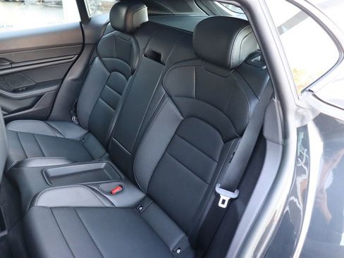 Used 2022 Porsche Taycan 4 Cross Turismo image 44