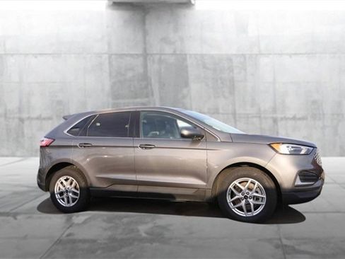 Certified 2024 Ford Edge SEL image 5