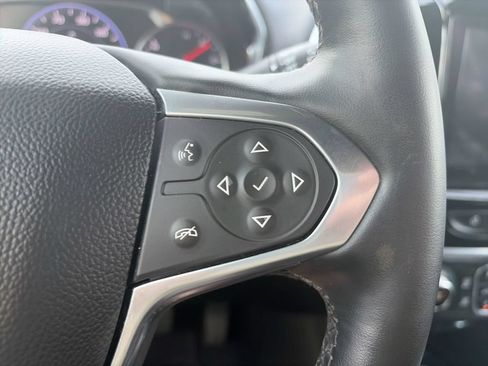Used 2023 Chevrolet Traverse Premier FWD image 26