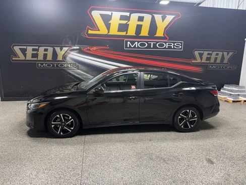 Used 2024 Nissan Sentra SV FWD image 3