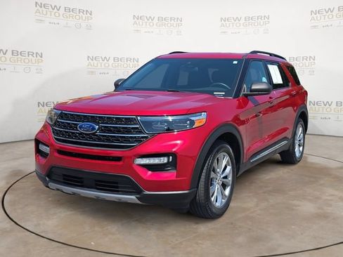 Used 2020 Ford Explorer XLT w/ Equipment Group 202A AWD/4WD image 1