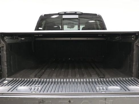 Used 2018 Nissan Titan PRO-4X AWD/4WD image 37