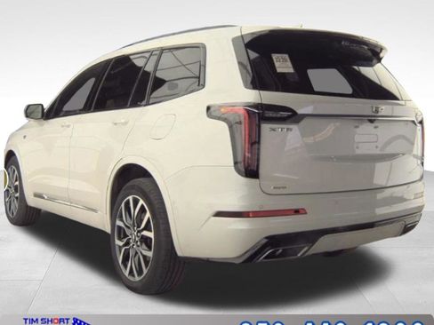 Used 2024 Cadillac XT6 Sport w/ Technology Package AWD/4WD image 8