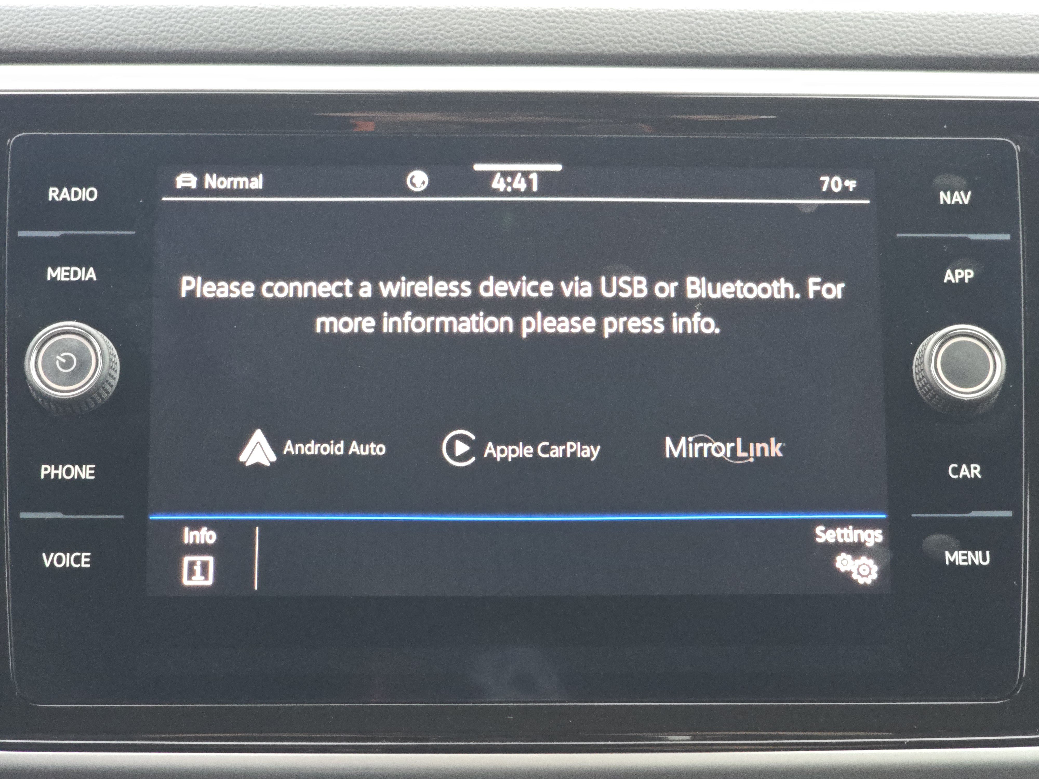 Certified 2023 Volkswagen Atlas Cross Sport SEL R-Line AWD/4WD image 12