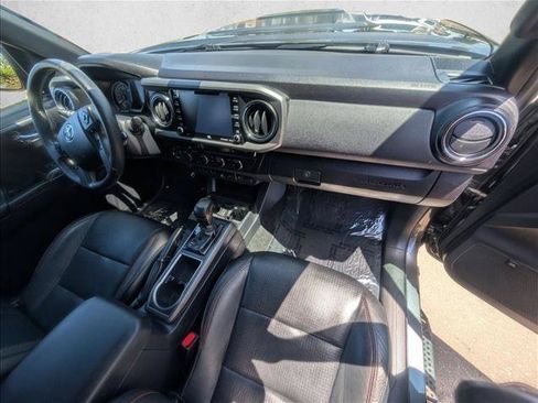 Used 2020 Toyota Tacoma TRD Pro AWD/4WD image 25