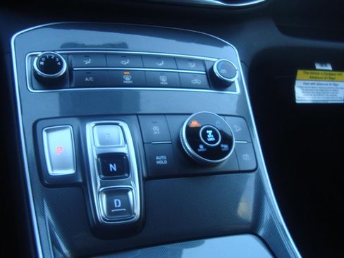 Used 2023 Hyundai Santa Fe SE image 13