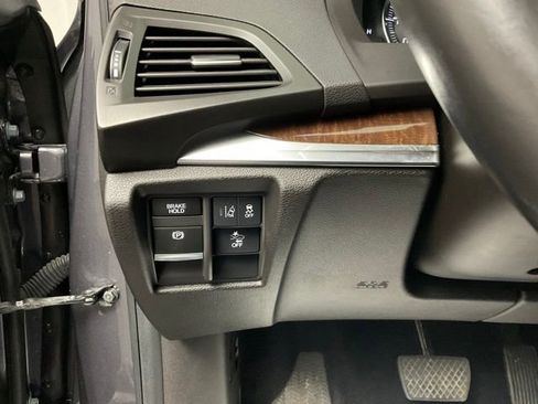 Used 2020 Acura MDX SH-AWD image 13