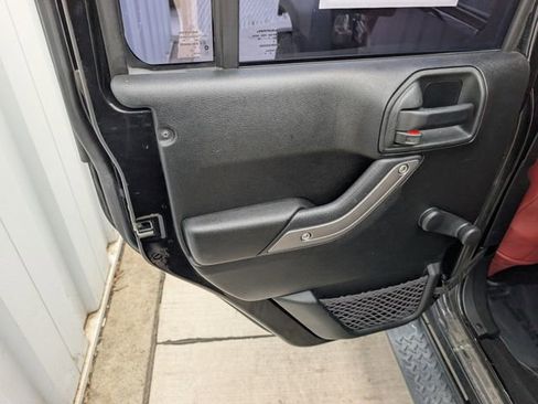 Used 2017 Jeep Wrangler Unlimited Sport w/ Connectivity Group AWD/4WD image 17