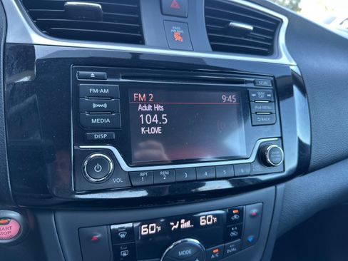 Used 2018 Nissan Sentra SV FWD image 14