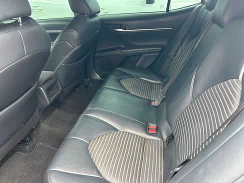 Used 2019 Toyota Camry SE FWD image 14
