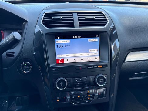 Used 2019 Ford Explorer XLT w/ Equipment Group 202A image 17