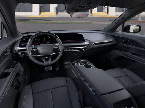 New 2026 Cadillac Lyriq V AWD/4WD image 15