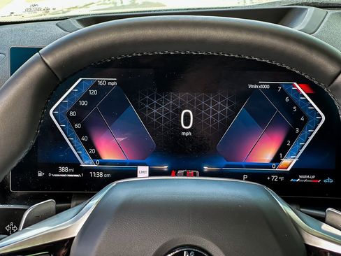 Certified 2025 BMW 230i Coupe image 23