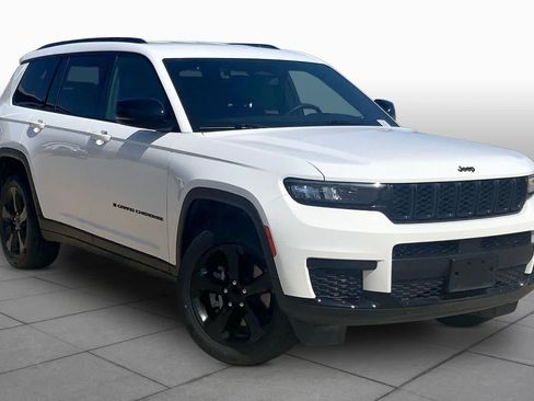 Used 2023 Jeep Grand Cherokee L Laredo AWD/4WD image 3