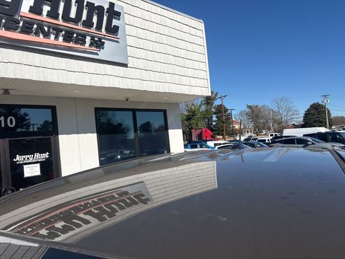 Used 2024 Chevrolet Colorado W/T image 12