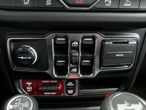 Used 2026 Jeep Wrangler Unlimited Rubicon AWD/4WD image 20