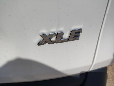 Used 2023 Toyota RAV4 XLE FWD image 11