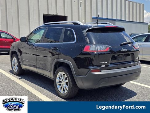 Used 2019 Jeep Cherokee Latitude w/ Cold Weather Group AWD/4WD image 2