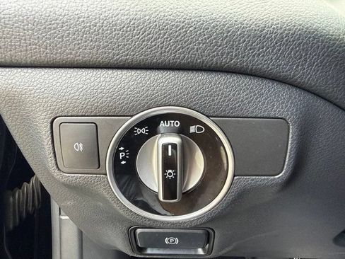 Used 2017 Mercedes-Benz CLA 250 image 17