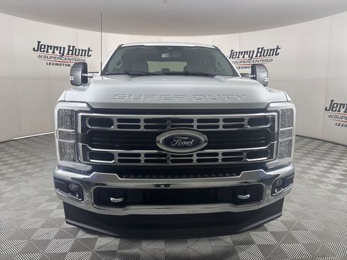 Used 2023 Ford F250 XLT w/ FX4 Off-Road Package image 2