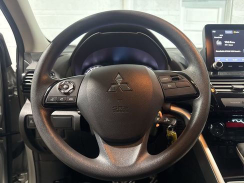 Used 2022 Mitsubishi Eclipse Cross LE image 19