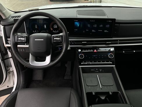 Used 2025 Hyundai Santa Fe SEL image 14