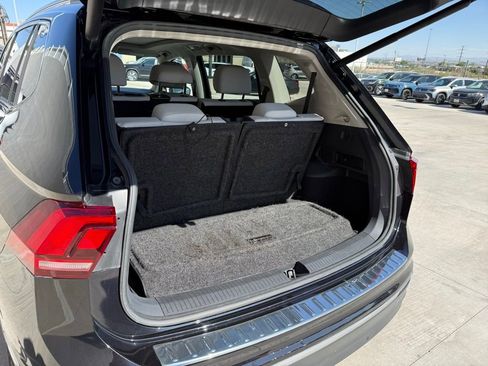Certified 2021 Volkswagen Tiguan SEL w/ 3-Row Tiguan MDO Package FWD image 21