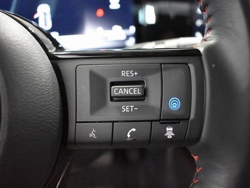 Certified 2025 Nissan Kicks SR image 25